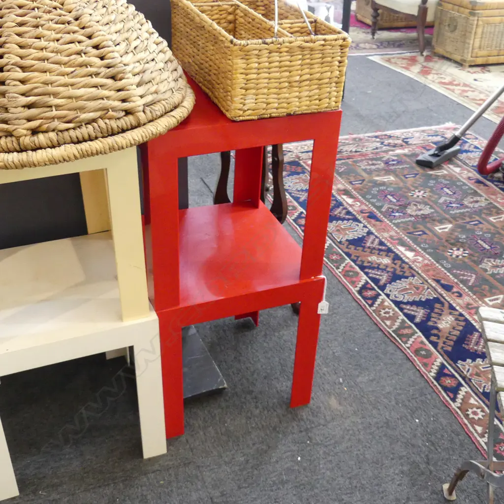 PR KARTELL RED PLASTIC SQUARE SIDE TABLES 405x405x405mm Image 1++