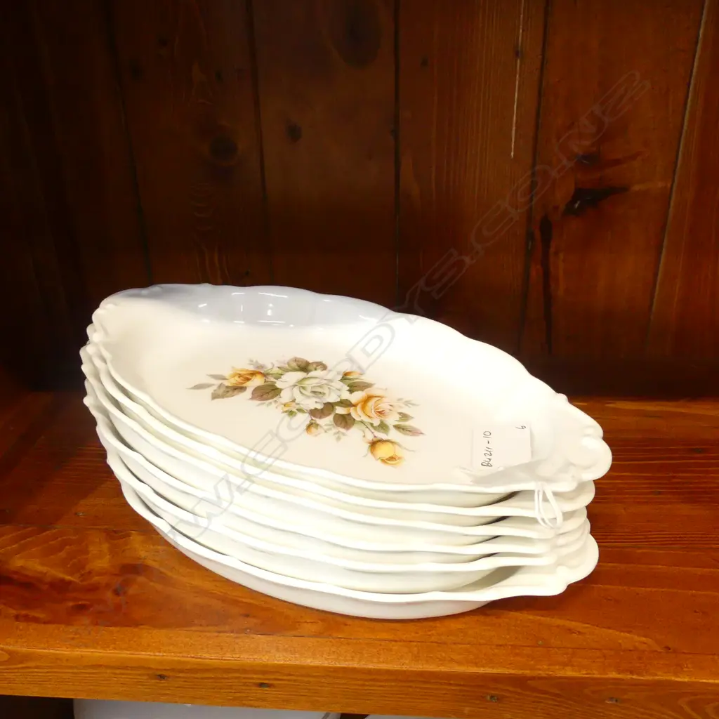 SIX ROYAL ALBERT SERVING DISHES Image 1++