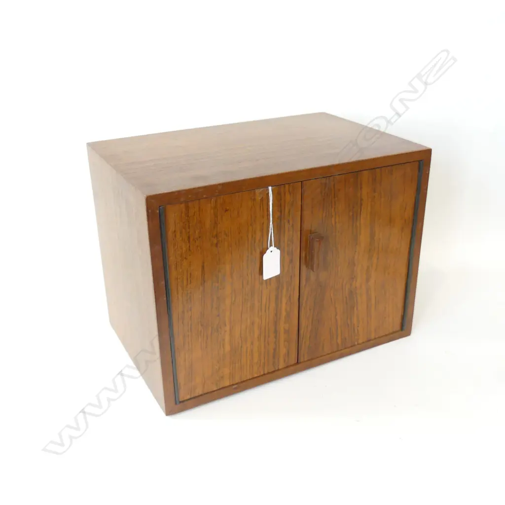 ROSEWOOD APPRENTICE JEWELLERY CABINET... Image 1++