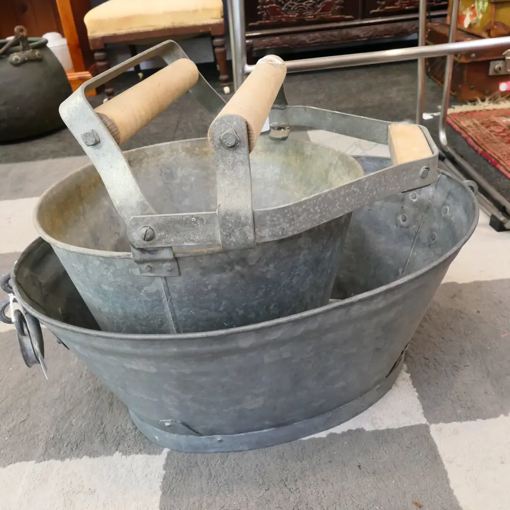 EARLY 20THC GALVANIZED WASH TUB + MOP BUCKET Image 1++