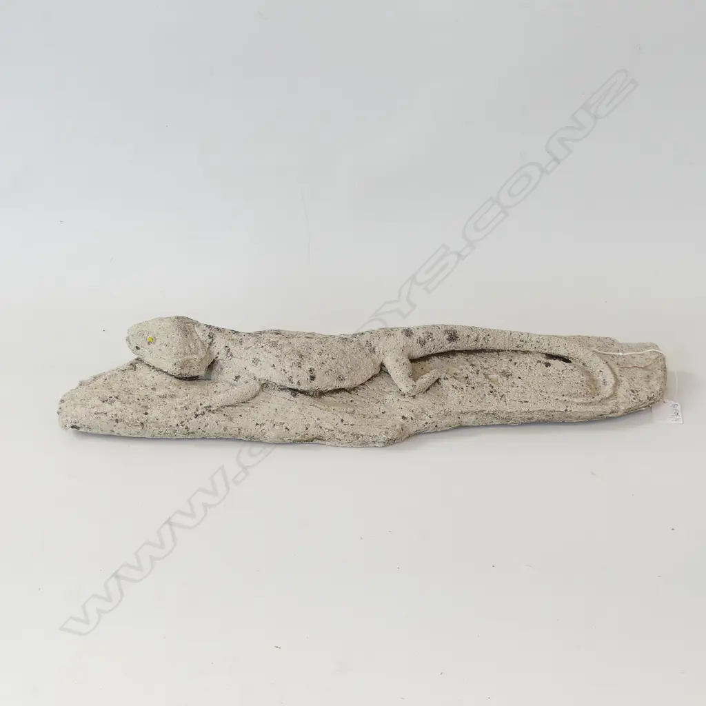 CONCRETE GARDEN LIZARD L.520mm Image 1++