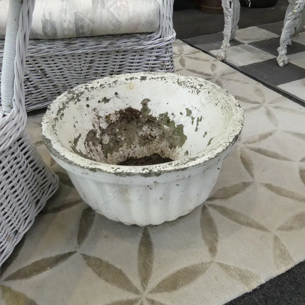 PR VINTAGE WHITE PAINTED CONCRETE GARDEN POTS - 465 dia / H. 275mm Image 1++