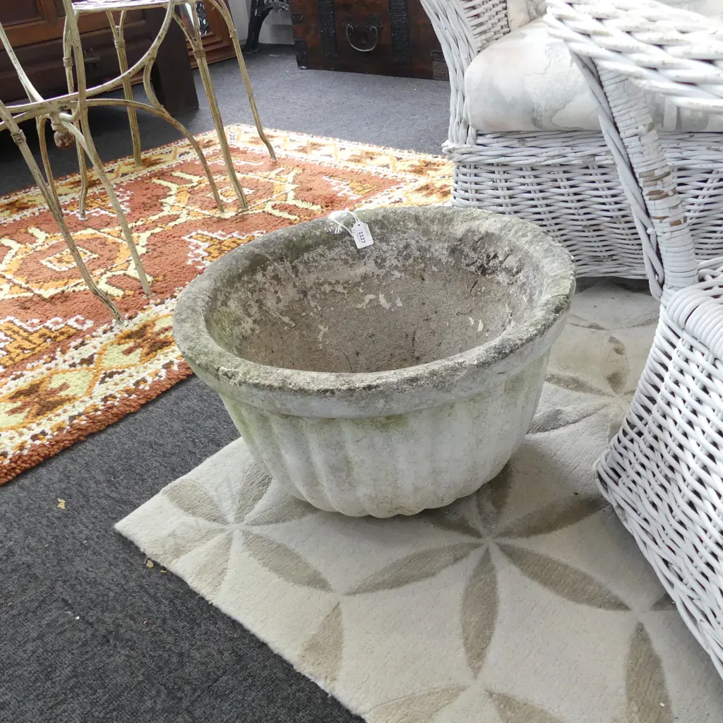 PR VINTAGE WHITE PAINTED CONCRETE GARDEN POTS - 465 dia / H. 275mm Image 1++