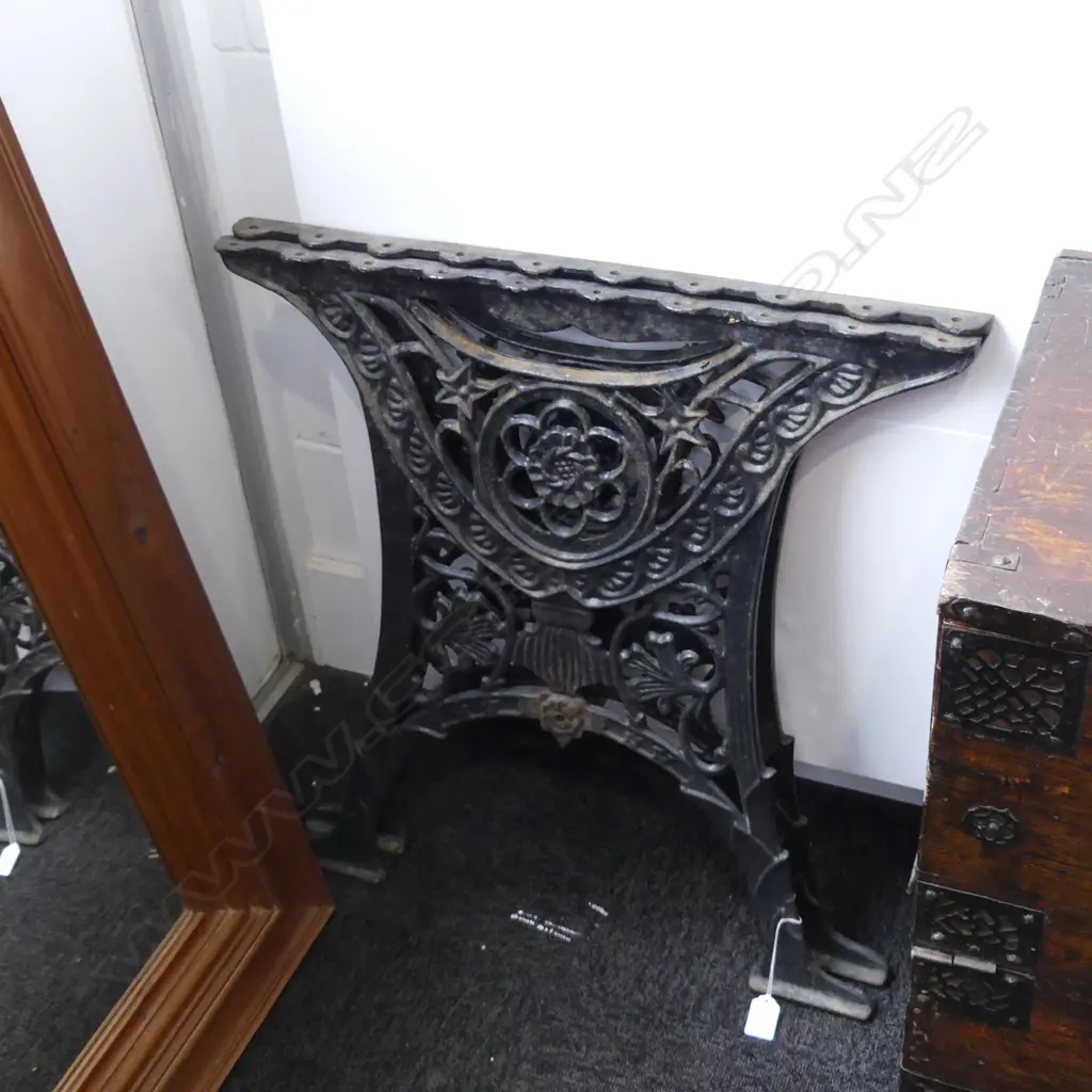 PR CAST IRON GARDEN SEAT ENDS  Image 1++