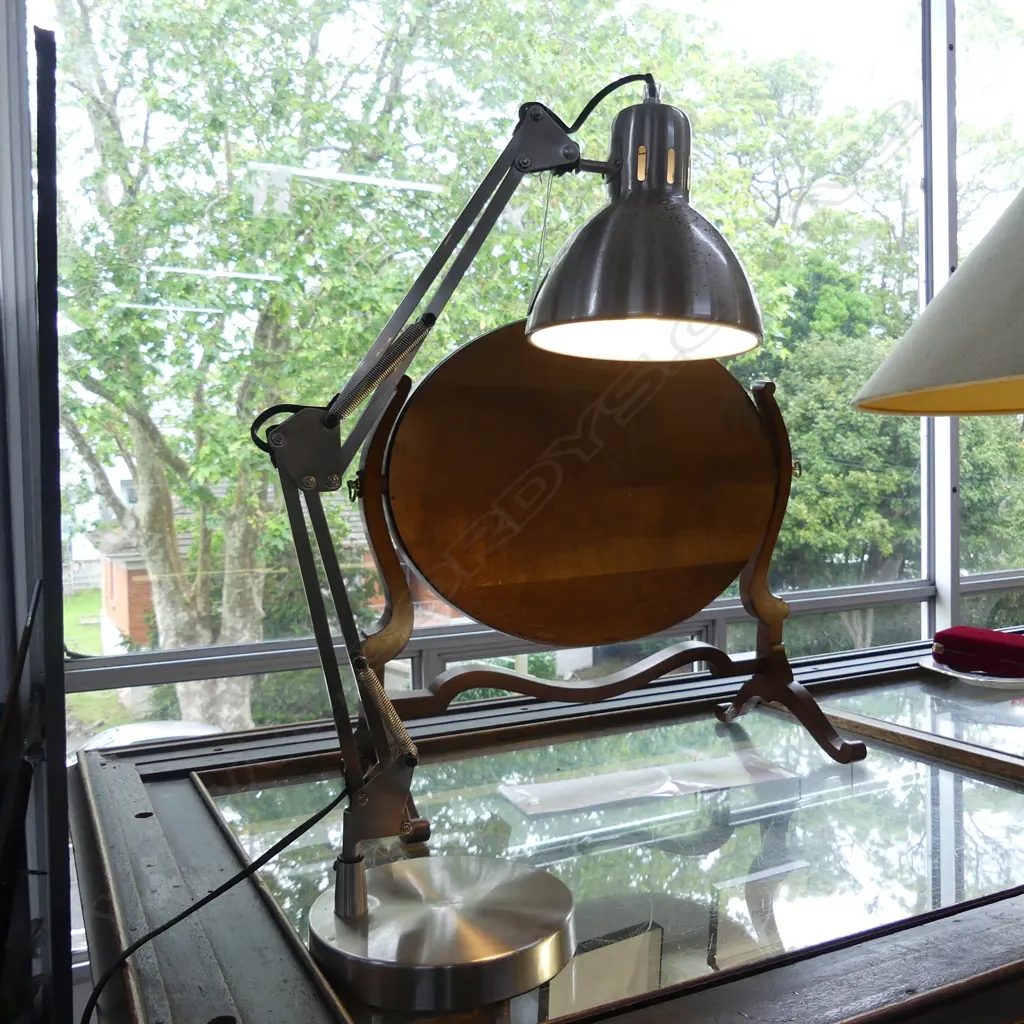MODERN ANGLEPOISE LAMP Image 1++