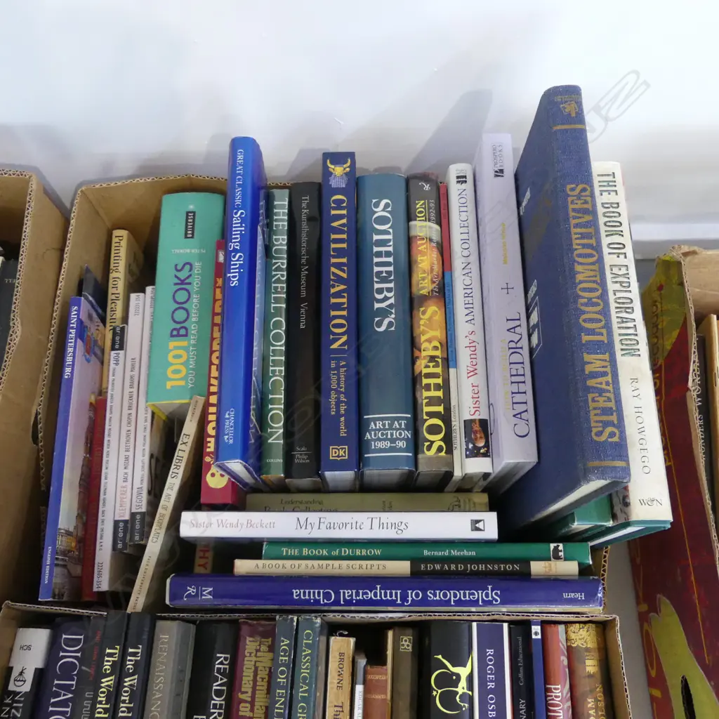 BOX OF ASST BOOKS Image 1++