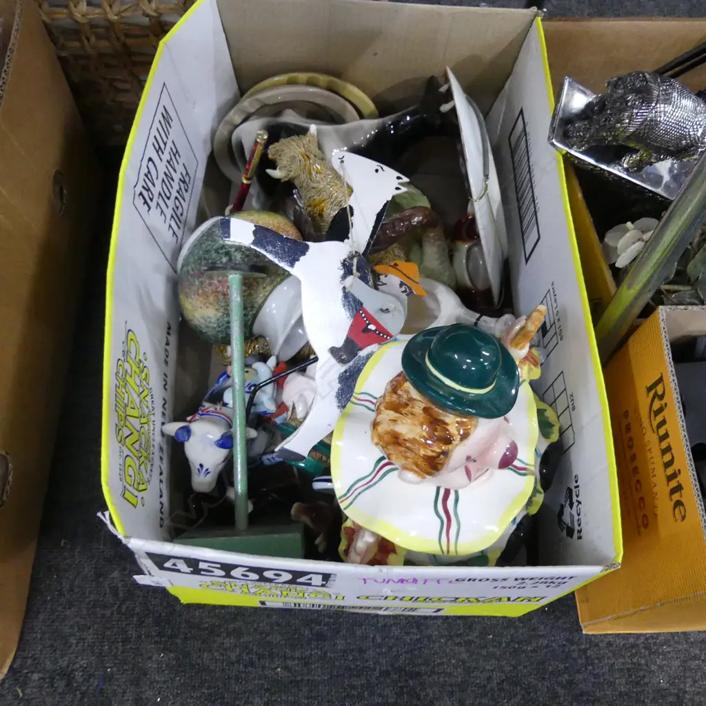 BOX LOT ASST. CERAMICS; COWS, SWAN, CLOWN ETC Image 1++