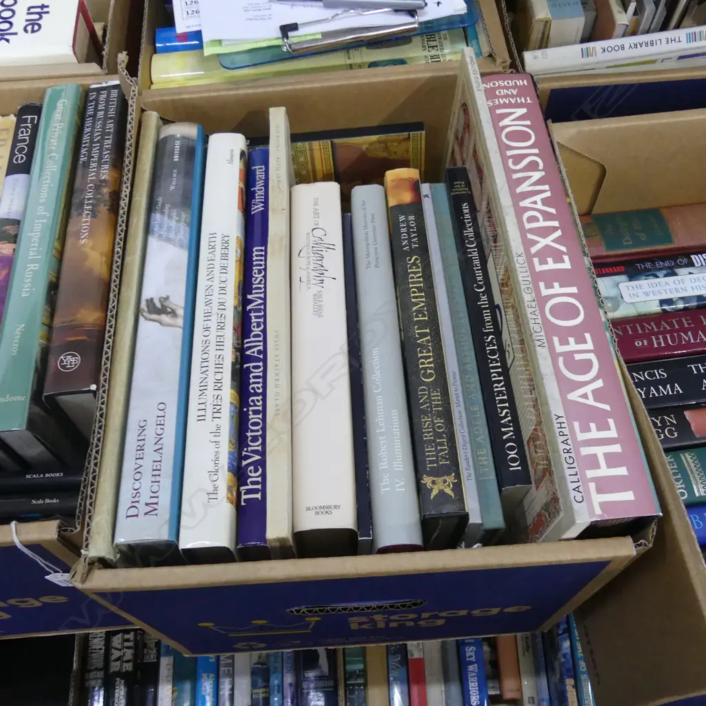 BOX OF ASST BOOKS Image 1++