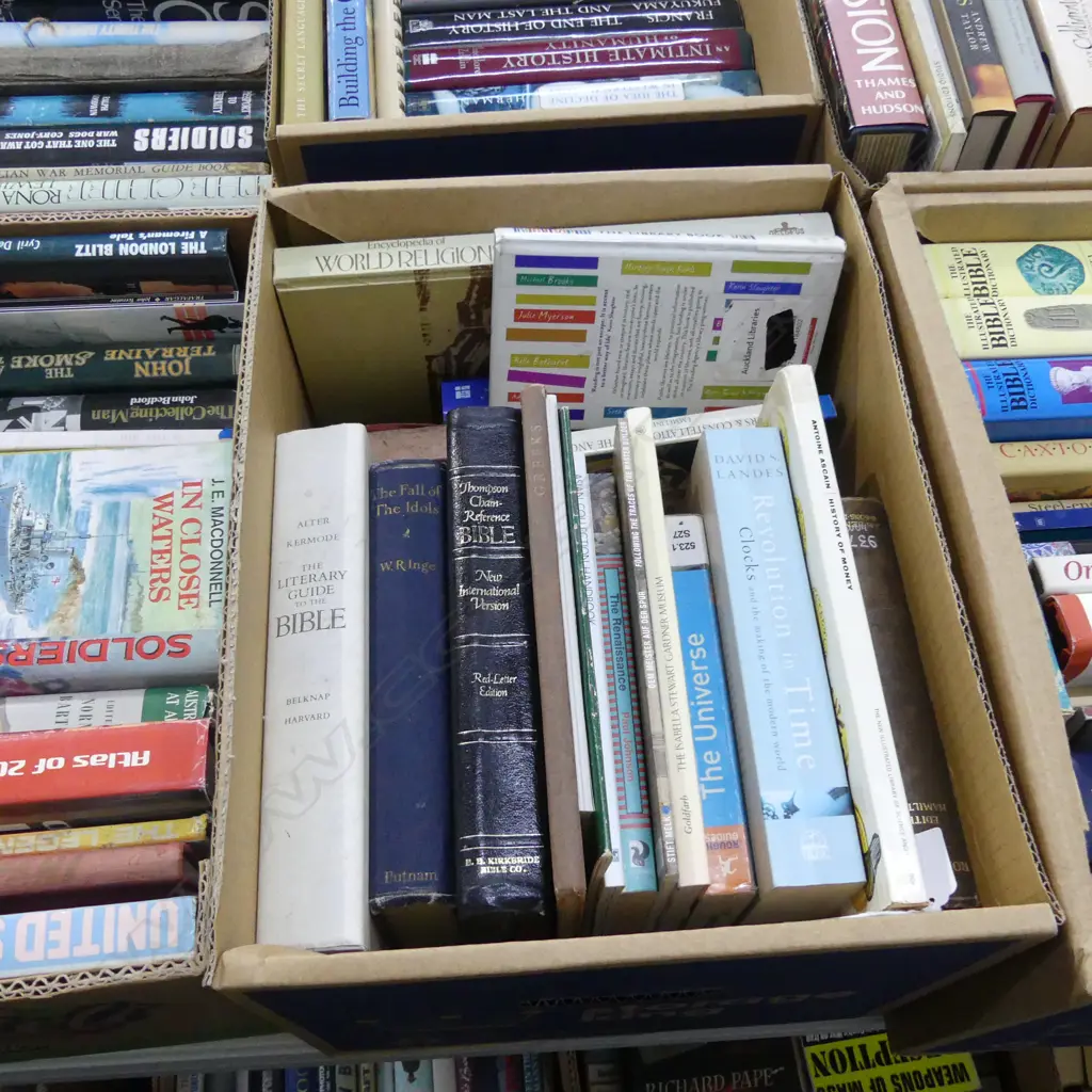 BOX OF ASST BOOKS Image 1++