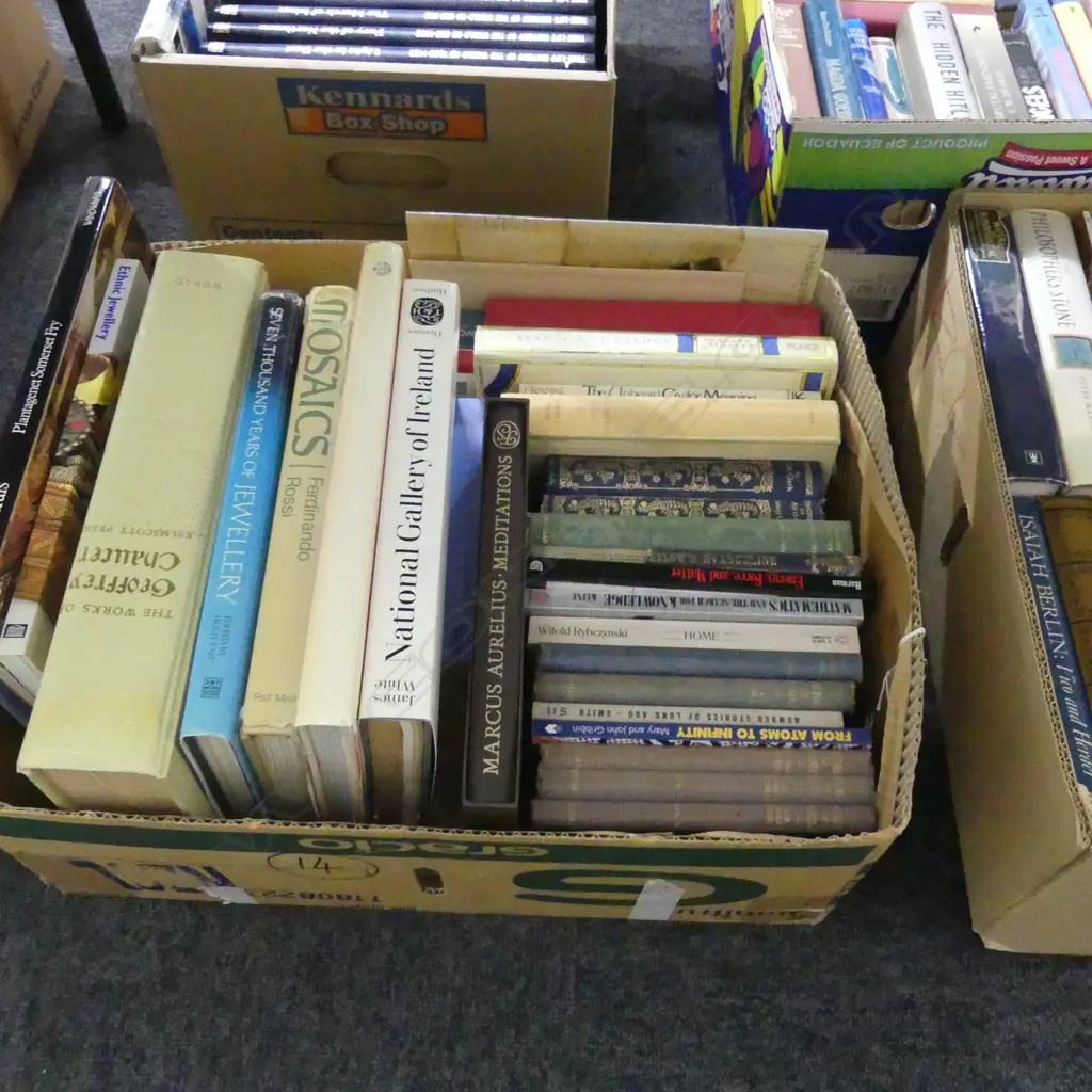 BOX OF ASST BOOKS Image 1++