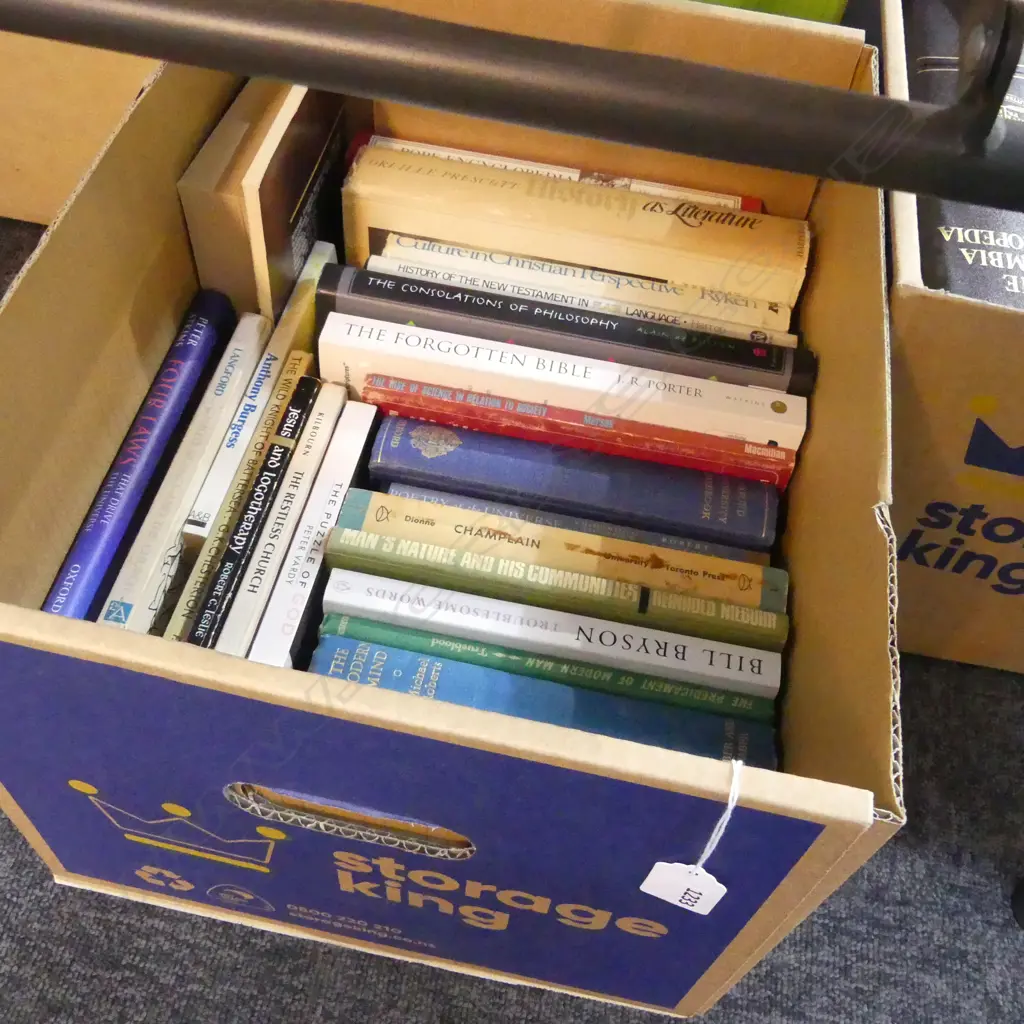 BOX OF ASST BOOKS Image 1++