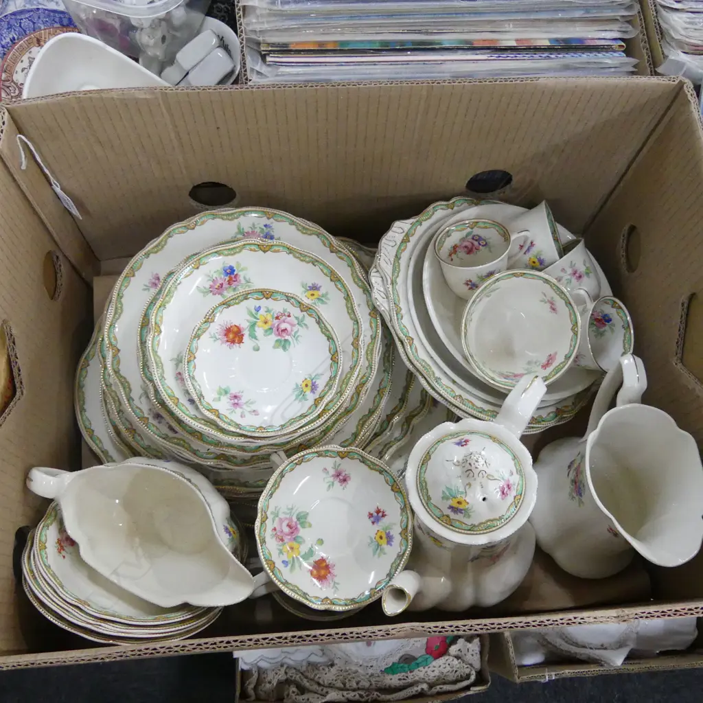 JOHNSON BROS PART DINNER SET 45 PIECES Image 1++