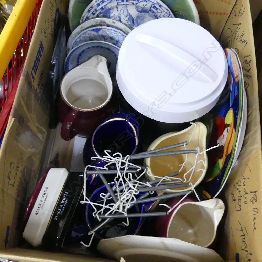BOX LOT WHISKY JUGS ETC Image 1++