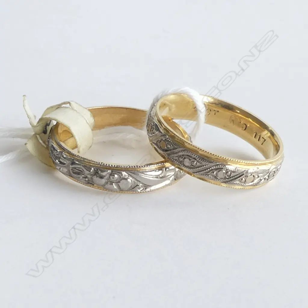 2 X 18CT GOLD PALLADIUM BAND RINGS NEW OLD STOCK 7.26gms Image 1++