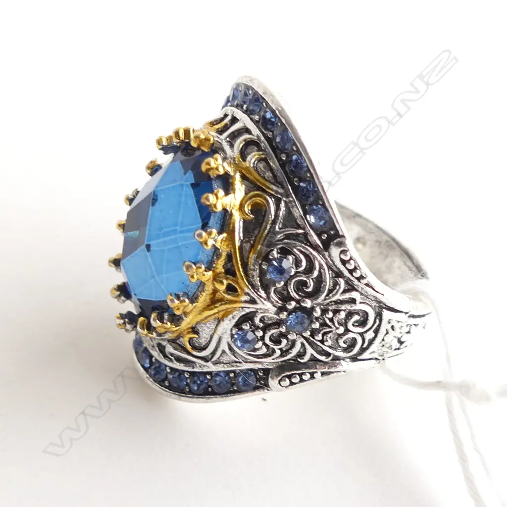 LARGE FAUX SAPPHIRE FILIGREE RING Image 1++