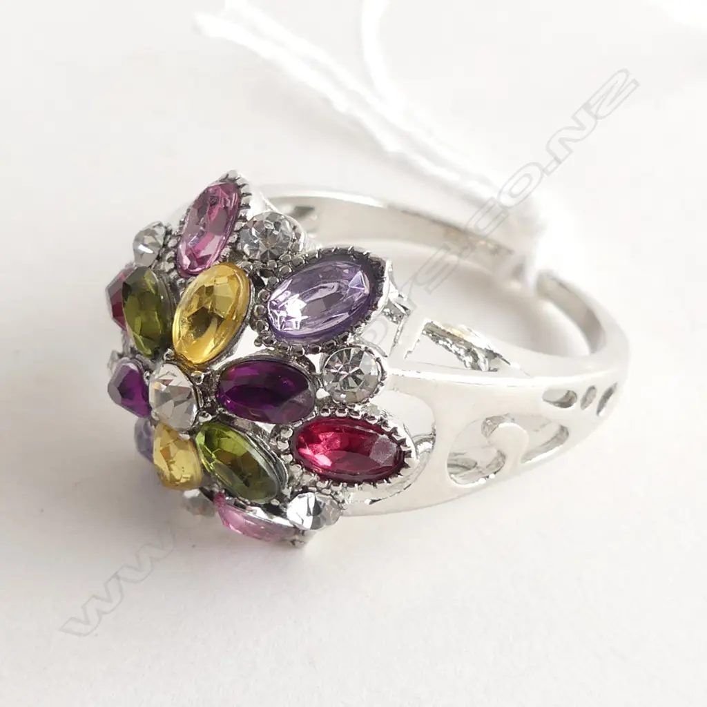 PRINCESS STYLE COCKTAIL RING  Image 1++