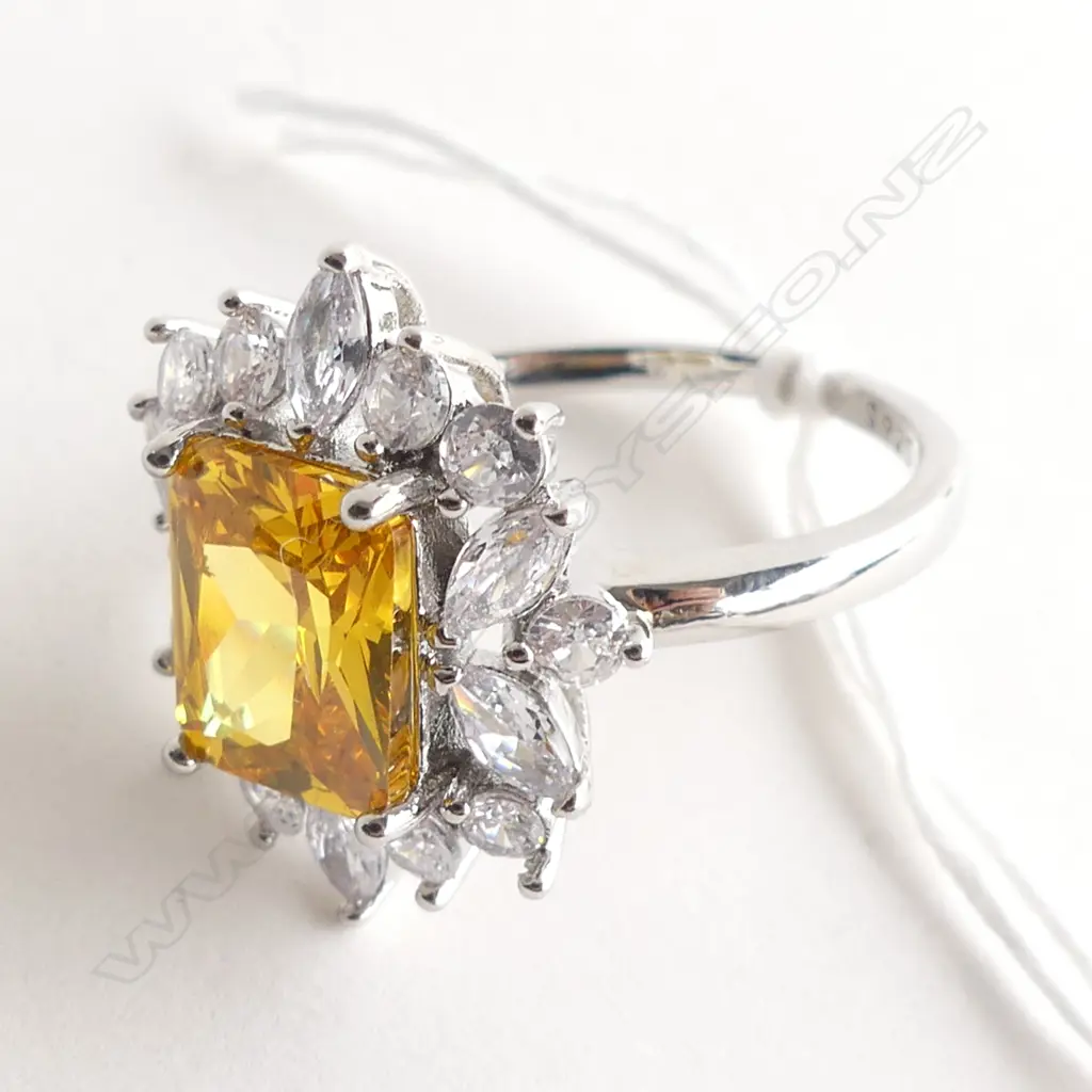 FAUX CITRINE AND DIAMOND RING Image 1++