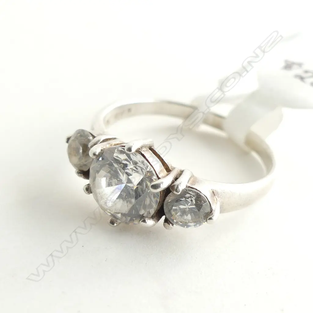 STERLING SILVER RING WITH CZ Image 1++