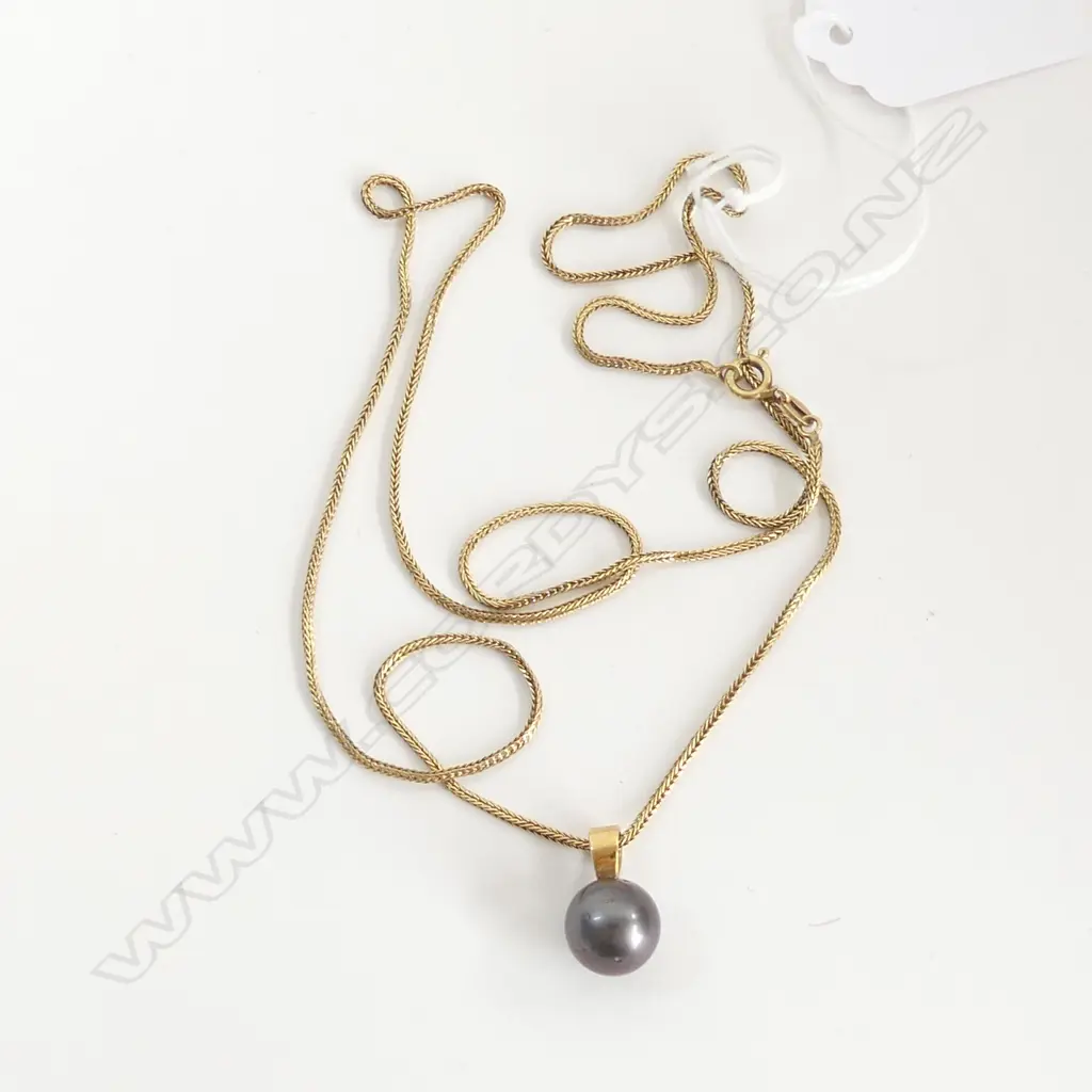 18 CT GOLD CHAIN WITH BLACK FRESH WATER PEARL PENDANT 8.4GMS  Image 1++
