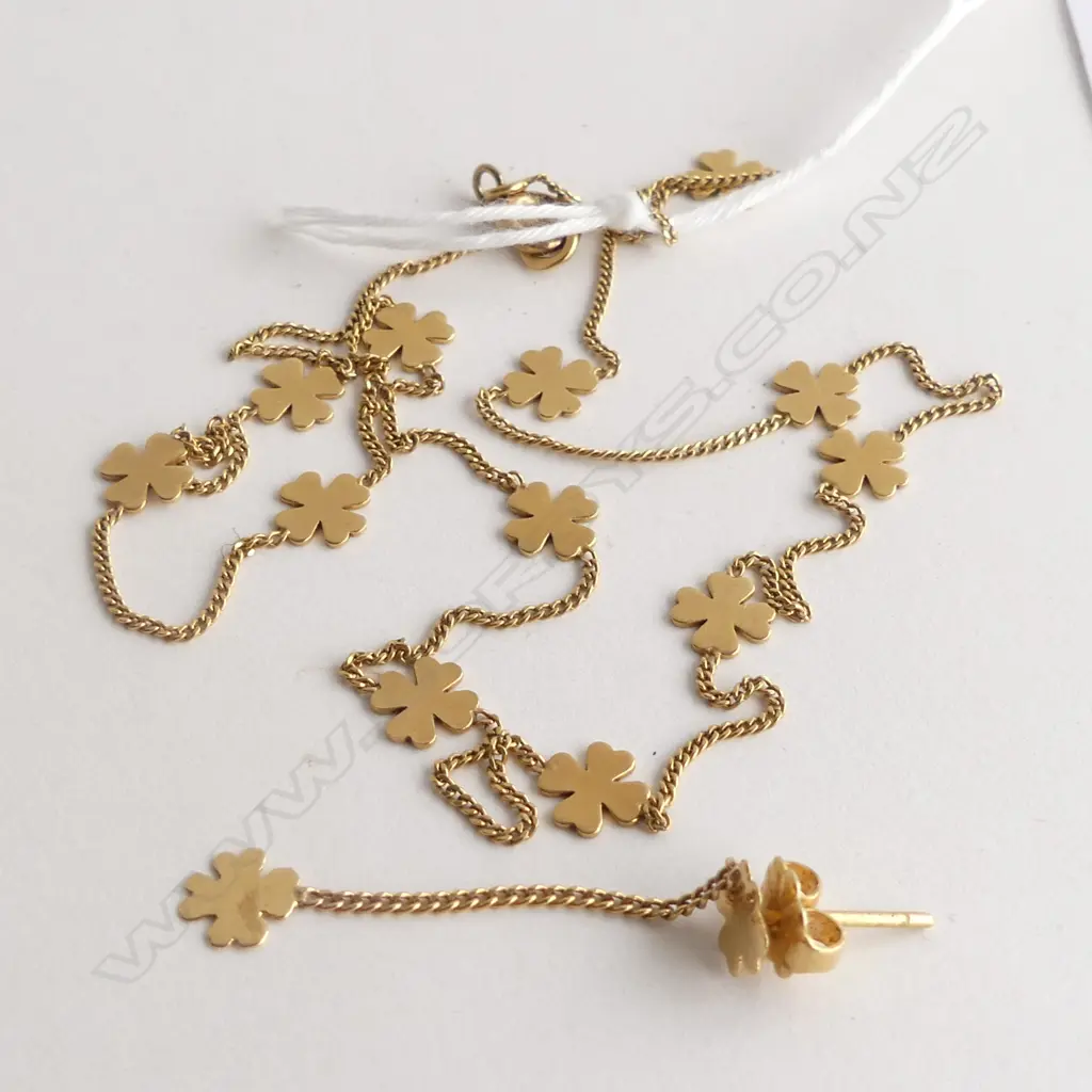 18CT GOLD SHAMROCK NECKLACE + PR EARRINGS 4.7 GRAMS Image 1++