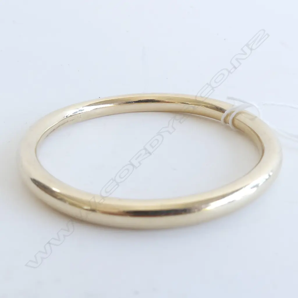 375ct  GOLD BANGLE 22.5 GRAMS Image 1++