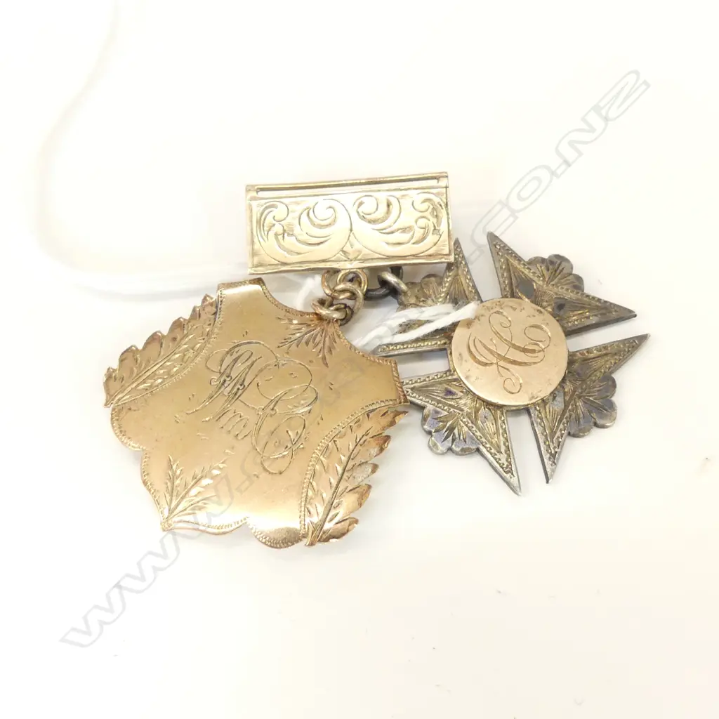 9ct OLD FOB MEDALLION BROOCH 5.9gms & SILVER MEDALLION W GOLD CENTRE Image 1++