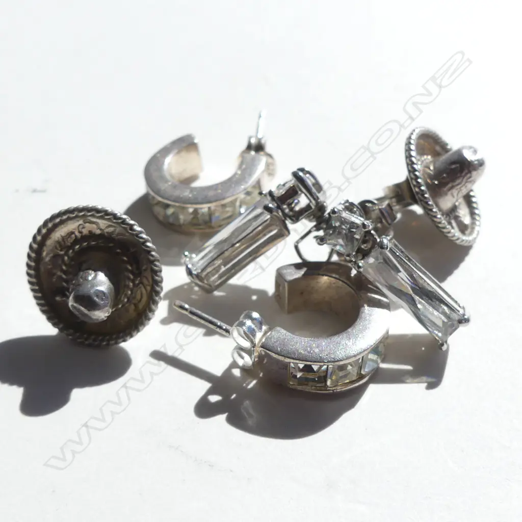 3 PR STG SILVER EARRINGS; ROCK CRYSTAL DROP, HALF HOOP STUD & MEXICAN HAT STUD Image 1++