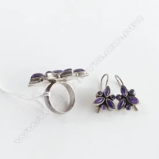 LGE SILVER  & AMETHYST FLOWER HEAD RING & PR EARRINGS