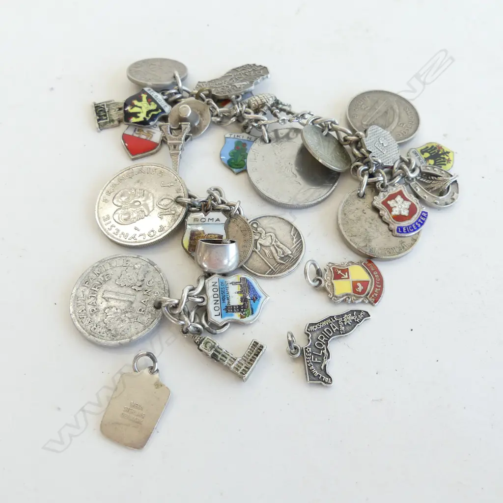 STG SILVER & ENAMEL CHARMS 66 GRAMS ##RTV## Image 1++
