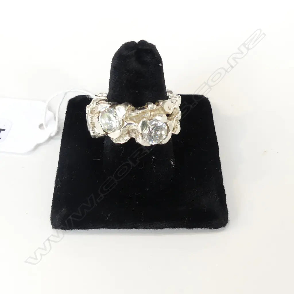UNUSUAL WIDE BAND & CZ DRESS RING  Image 1++