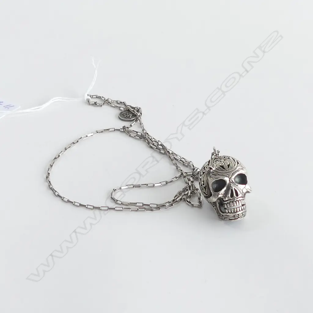 NIK VON K SILVER MEXICAN SKULL PENDANT ON CHAIN Image 1++