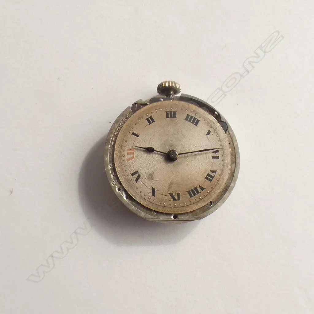 ROLEX VINTAGE WATCH MOVEMENT NAMED TO THE BACK Image 1++