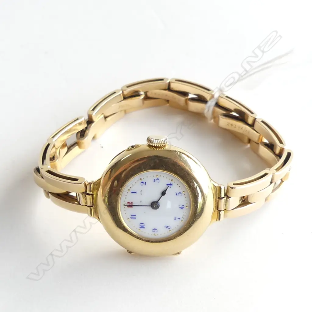 18CT VINTAGE WATCH 15CT STRAP (working) 27.4 GRAMS ##RTV## Image 1++