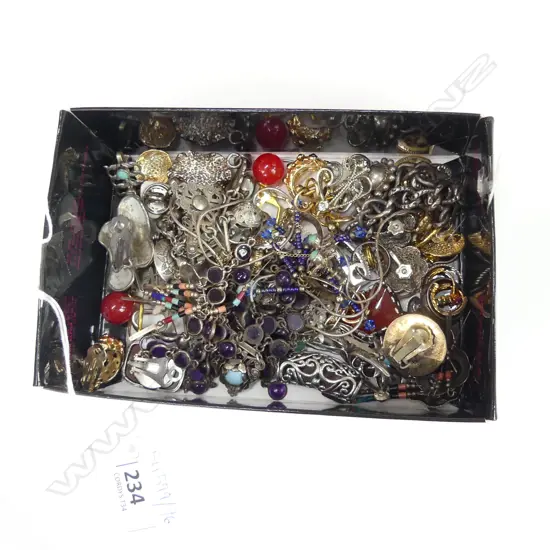 ASST. COSTUME JEWELLERY SOME STG