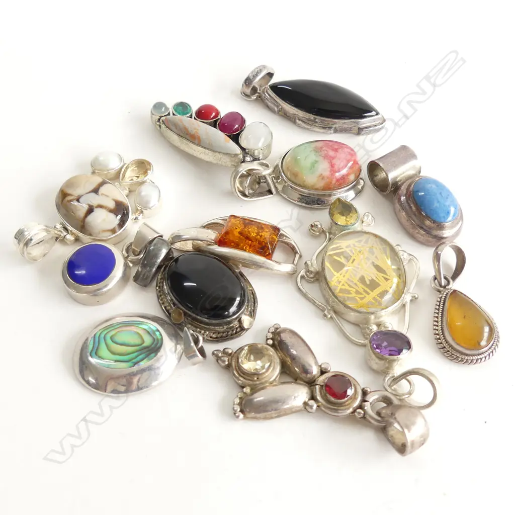 12 STG & SEMI PRECIOUS STONE PENDANTS 70 GRAMS Image 1++