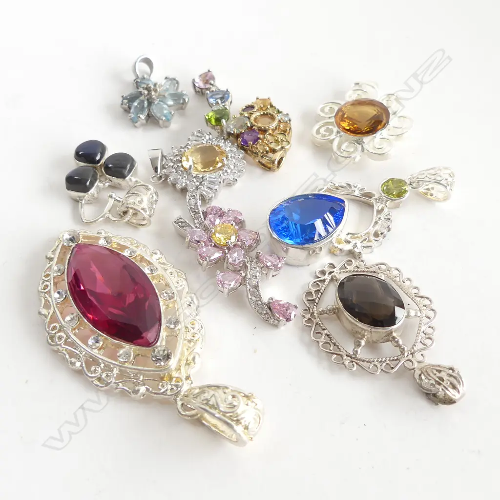 10 STG & COLOURED STONE PENDANTS 64 GRAMS Image 1++