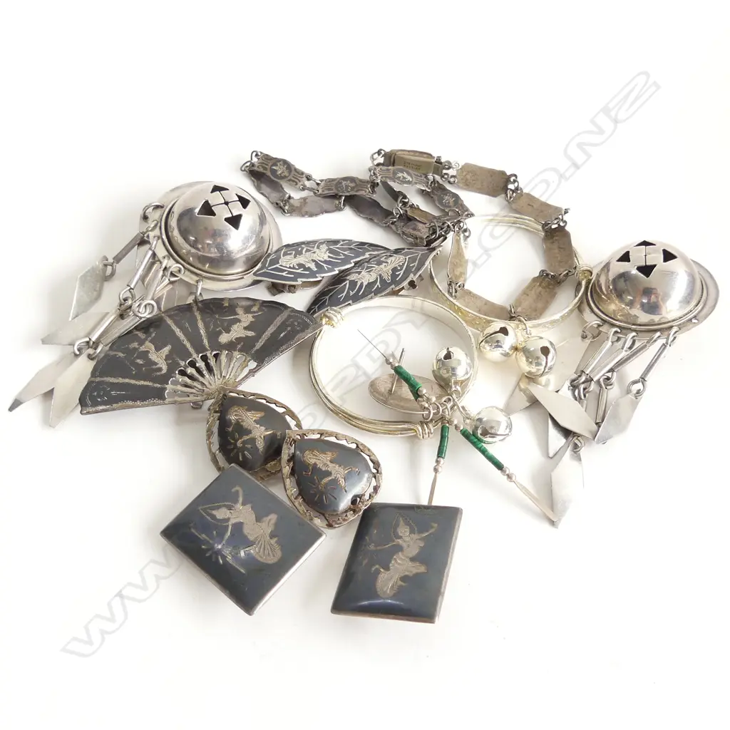 ASST. THAI SILVER ETC 100 GRAMS Image 1++
