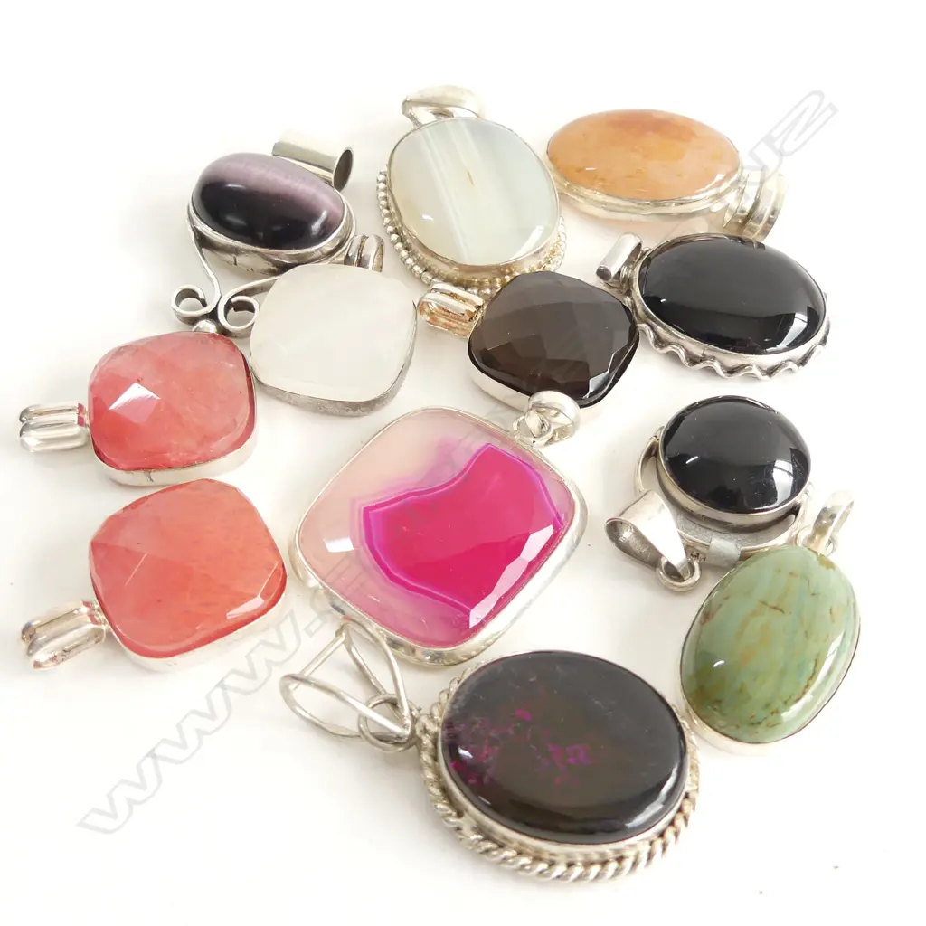 12 STG & SEMI PRECIOUS STONE PENDANTS 162 GRAMS Image 1++