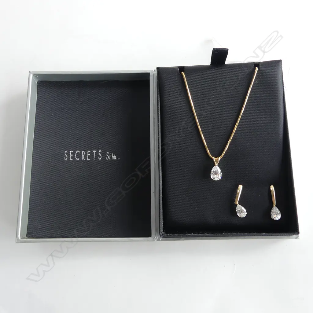 14K GOLD & CZ NECKLACE & EARRING SET BOXED 'Secrets'. 6.9gms total Image 1++