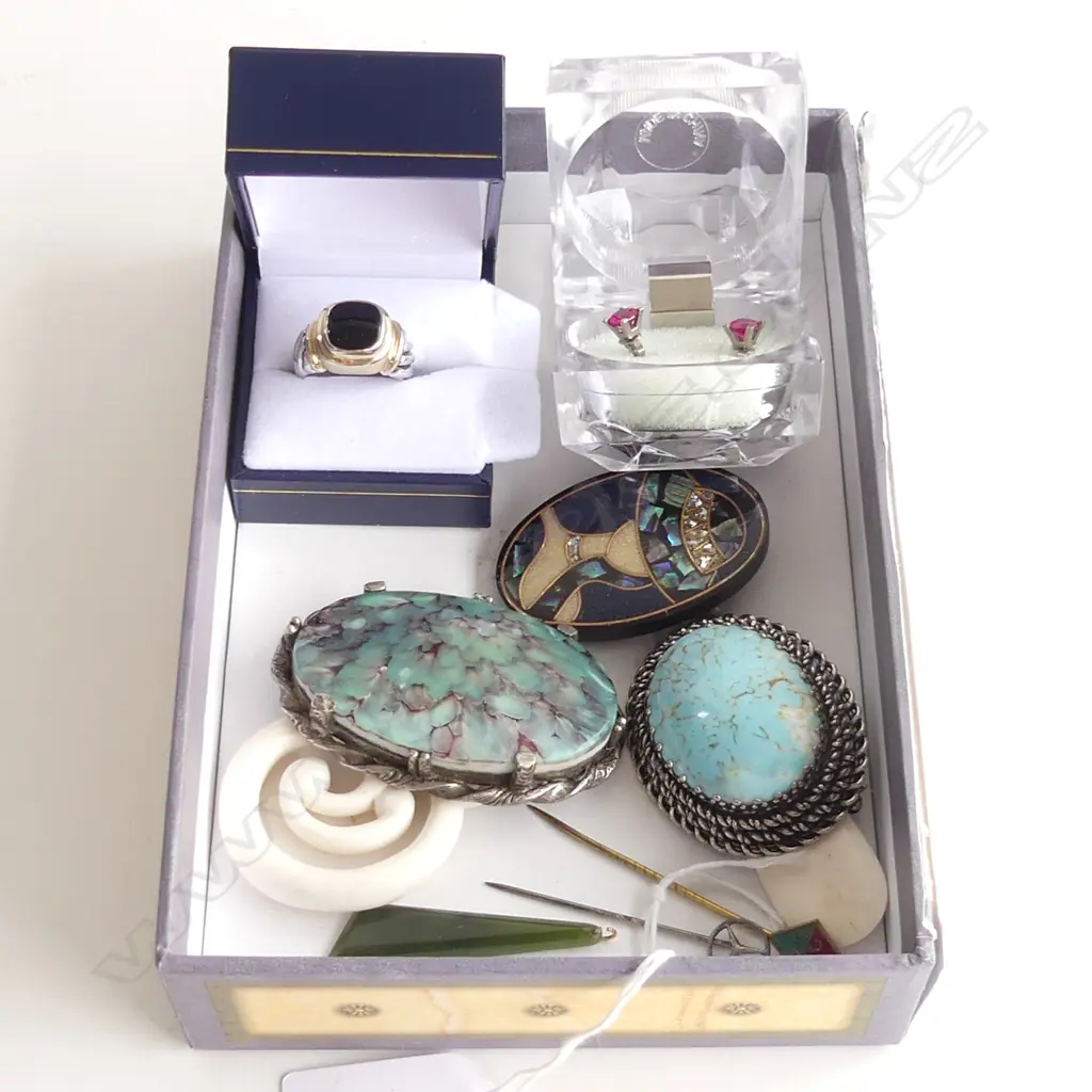 ASST JEWELLERY. PR 18CT EARRINGS. RING unmarked. brooches etc Image 1++