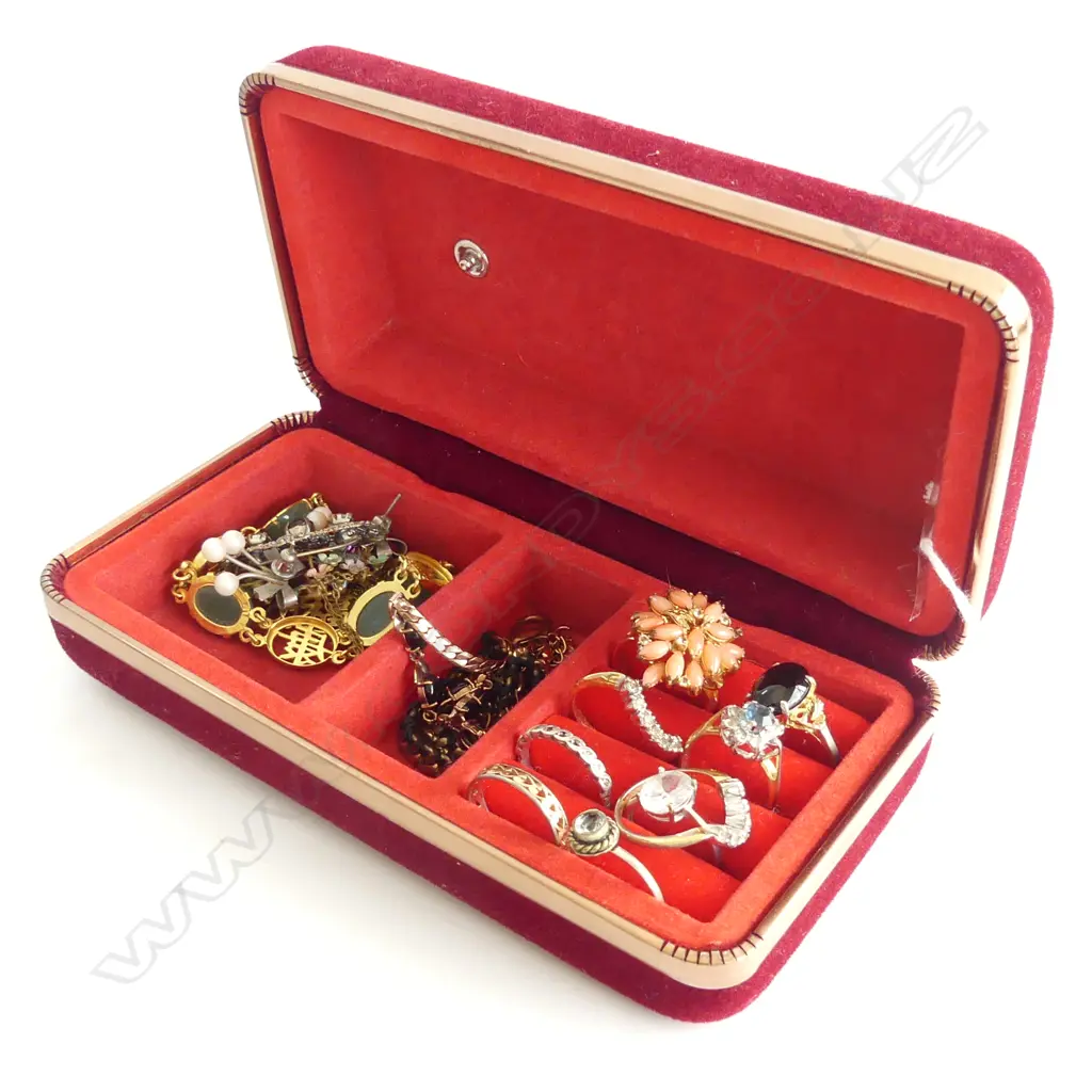 JEWELLERY CASE  ASST OF COSTUME JEWELLERY &(18ct? WEDDER 2.4GMS) Image 1++
