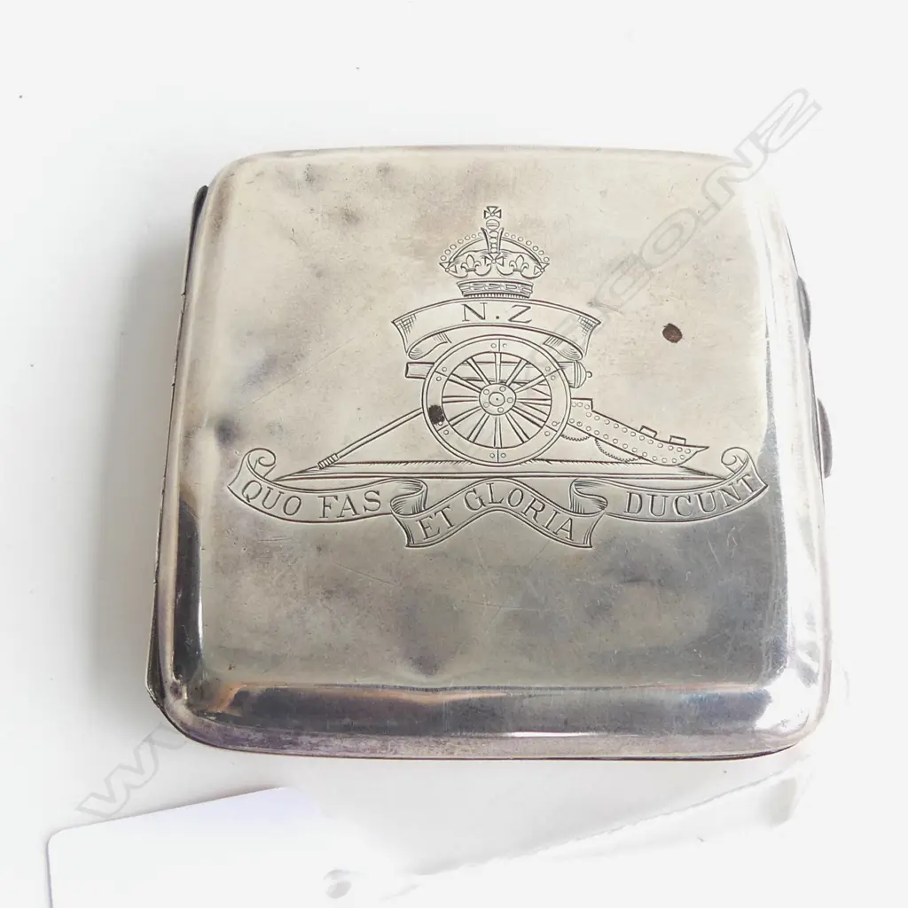 NZ WWII SILVER CIGARETTE CASE presentation engraved to Lieut T.R.Atchley Image 1++