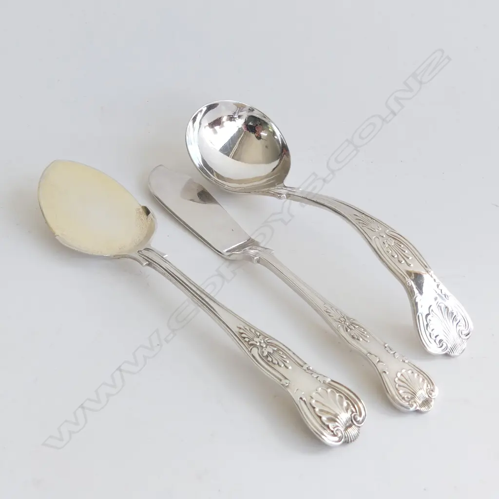 3 PCES KINGS PATTERN CUTLERY, 1 STG 39 GRAMS  Image 1++