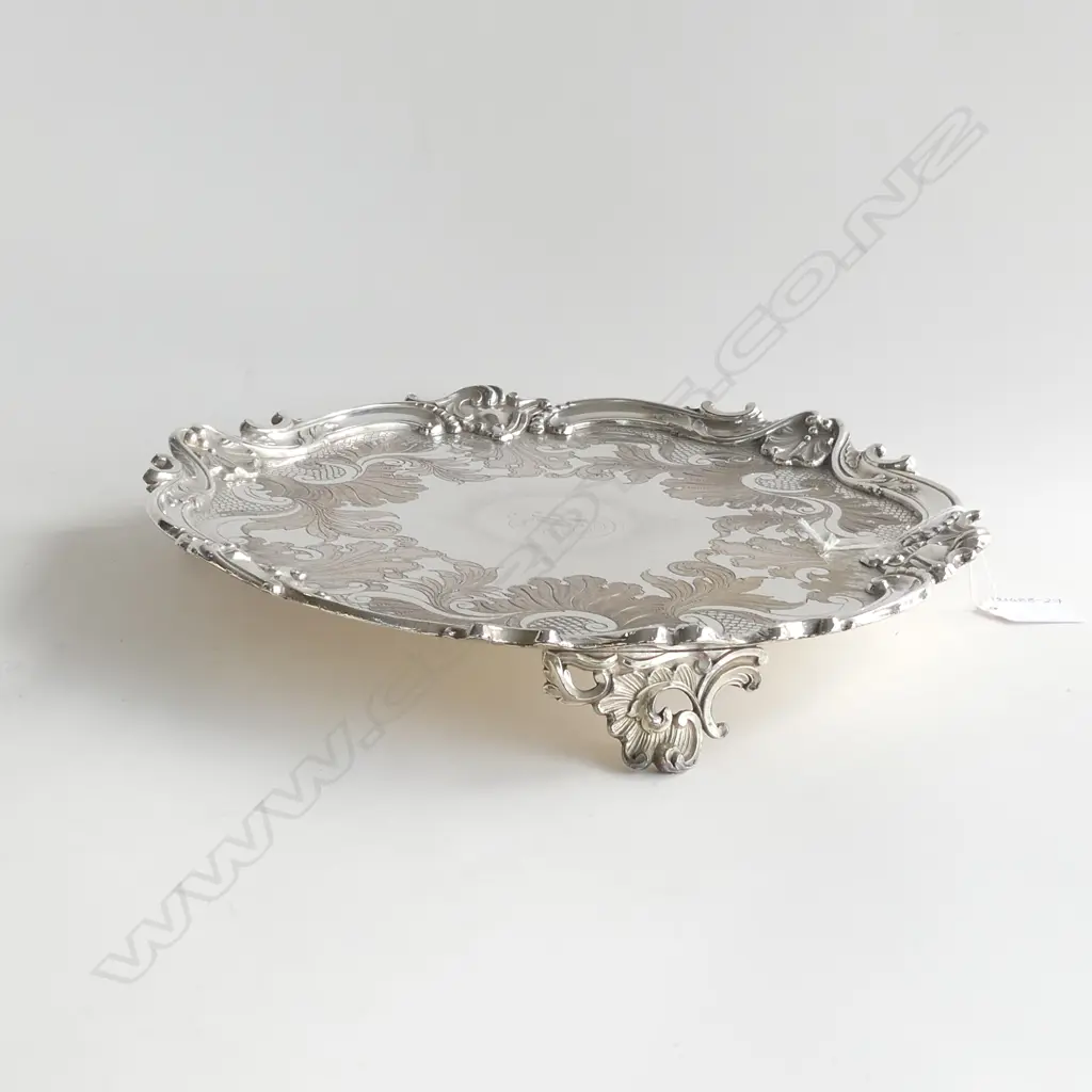 HEAVY SILVER PLATE ORNATE 3 FOOTED TRAY DIA.  310MM  Image 1++