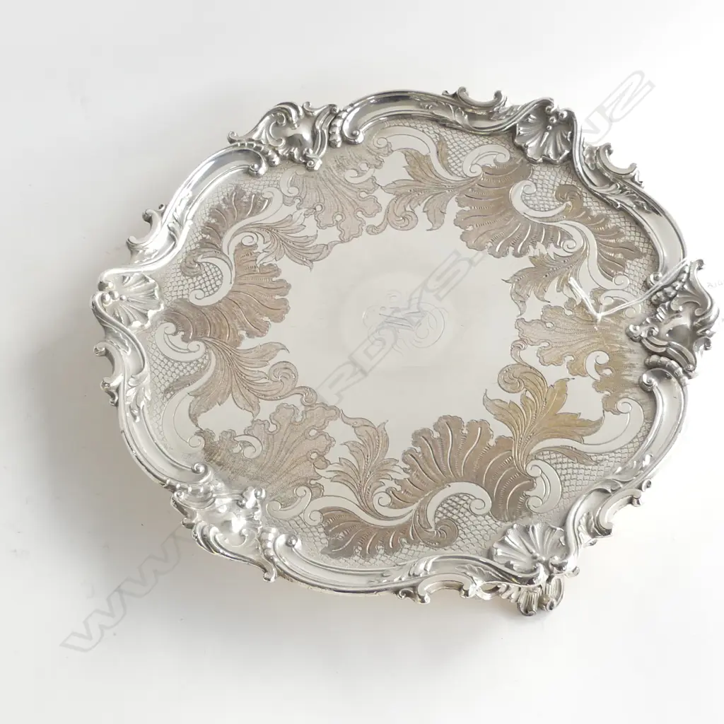 HEAVY SILVER PLATE ORNATE 3 FOOTED TRAY DIA.  310MM  Image 1++