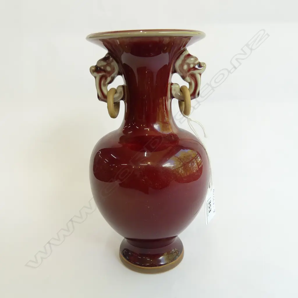 CHINESE OX BLOOD VASE H. 215MM Image 1++