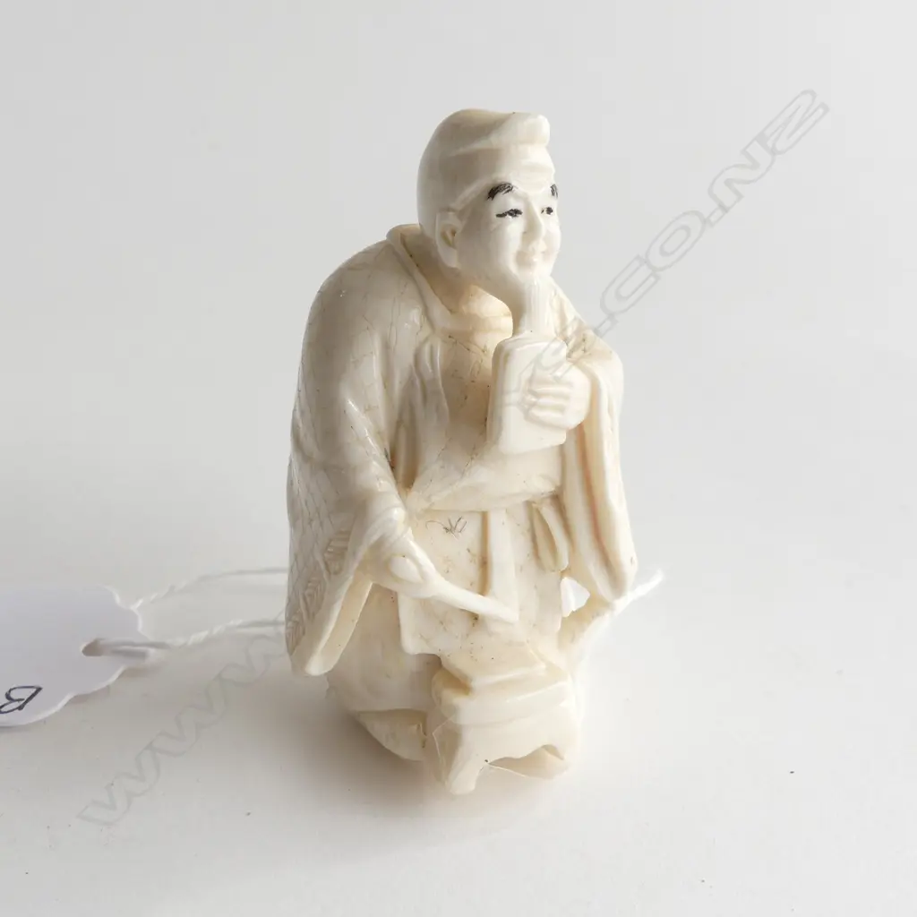 FINELY CARVED IVORY NETSUKE, ORIENTAL MAN, H 50MM Image 1++