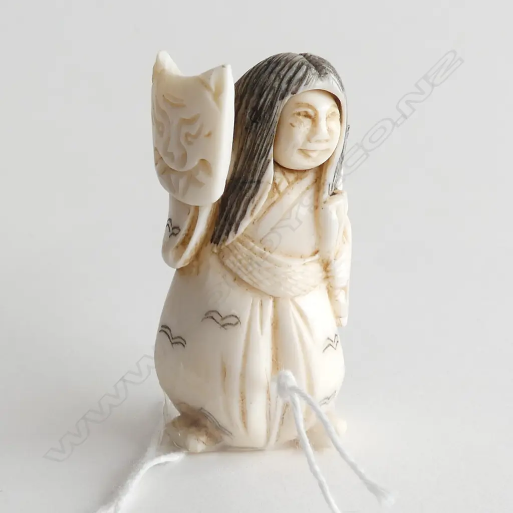 FINELY CARVED IVORY NETSUKE, 2 FACED WOMAN (FACE SPINS TO REVEAL HAPPY & MEAN FACE), H 50MM Image 1++