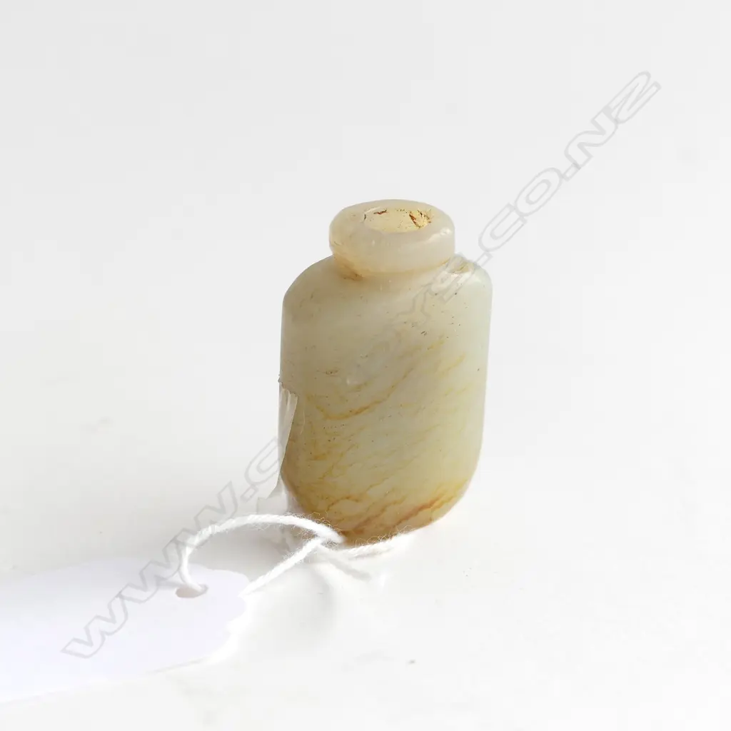 TINY QING DYNASTY JADE SNUFF BOTTLE H. 32MM Image 1++