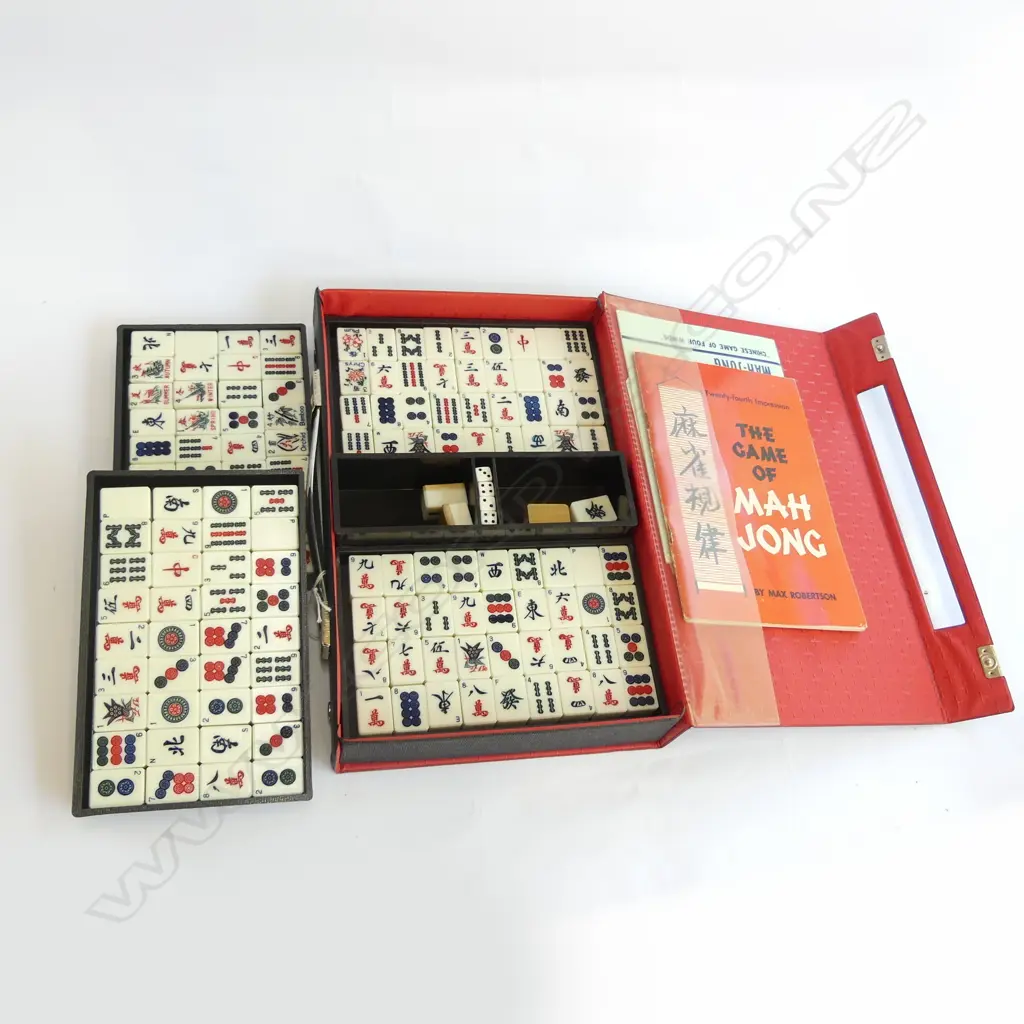 CASED MAH JONG SET Image 1++